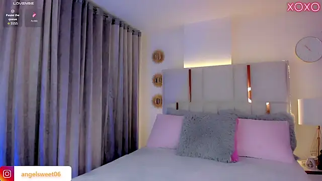 Snapshot of ANGELL06 chatting on 10-12-25, 04:00 ANGELL06 online show from 10-12-25, 04:00