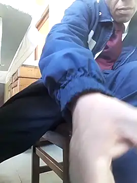 Snapshot of Romeoblues chatting on 01-04-25, 12:16 Romeoblues online show from 01-04-25, 12:16