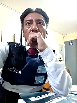 Snapshot of Romeoblues chatting on 01-16-25, 05:21 Romeoblues online show from 01-16-25, 05:21