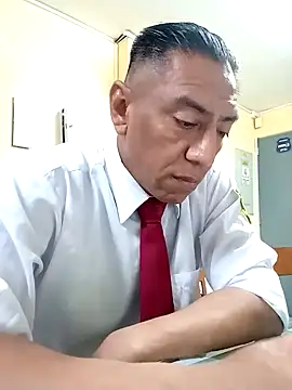 Snapshot of Romeoblues chatting on 01-31-25, 06:13 Romeoblues online show from 01-31-25, 06:13