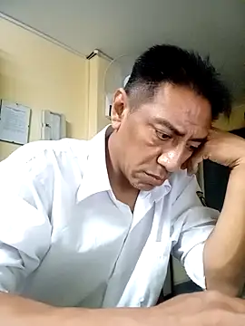 Snapshot of Romeoblues chatting on 02-17-25, 01:25 Romeoblues online show from 02-17-25, 01:25