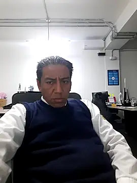 Snapshot of Romeoblues chatting on 10-07-25, 04:42 Romeoblues online show from 10-07-25, 04:42