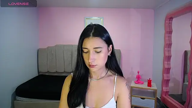 Snapshot of lizzyluk_ch chatting on 11-05-25, 04:40 lizzyluk ch online show from 11-05-25, 04:40