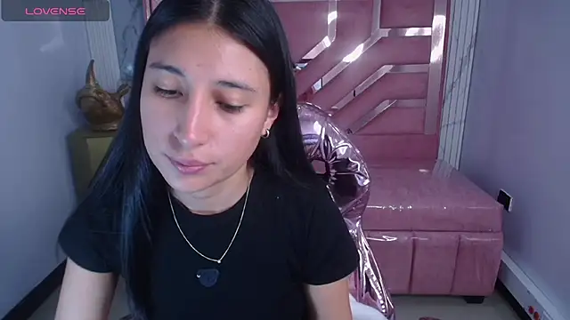 Snapshot of lizzyluk_ch chatting on 01-17-26, 08:12 lizzyluk ch online show from 01-17-26, 08:12