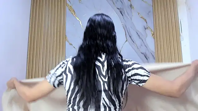 Luluu 08 online show from 06-15-26, 03:36