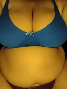 Snapshot of bigboobyrush chatting on 04-29-26, 05:33 bigboobyrush online show from 04-29-26, 05:33