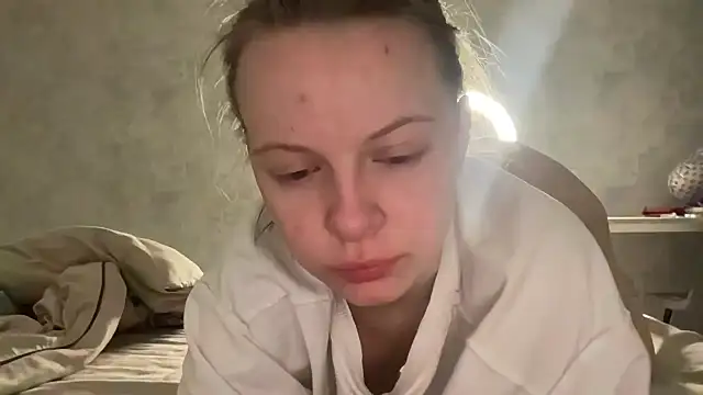 Snapshot of wrenlie chatting on 05-17-26, 11:45 wrenlie online show from 05-17-26, 11:45