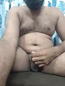 Snapshot of MALLUSING555 chatting on 05-13-26, 06:49 MALLUSING555 online show from 05-13-26, 06:49
