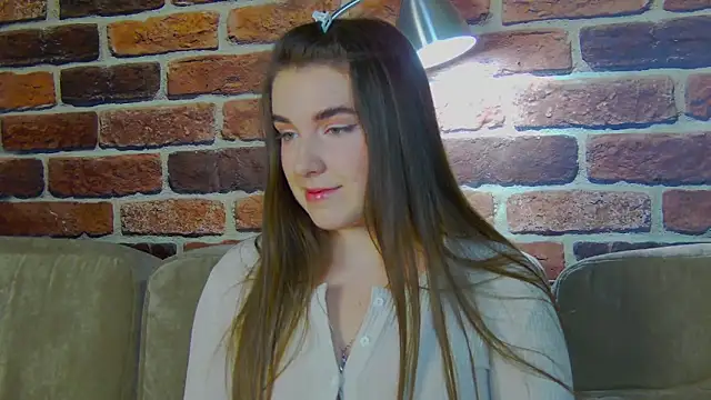 Sofia Hugs online show from 02-09-26, 06:01