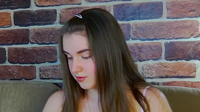 Sofia Hugs online show from 03-21-26, 05:16