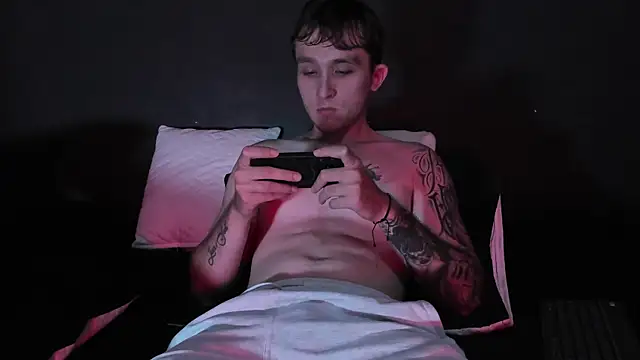 Dylanwhite23  online show from 11-26-25, 09:16