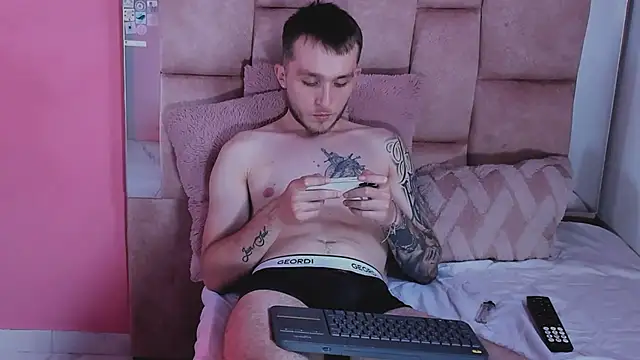 Dylanwhite23  online show from 04-23-26, 09:50