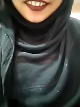 Snapshot of Indian-Nazia chatting on 01-01-25, 01:16 Indian-Nazia online show from 01-01-25, 01:16