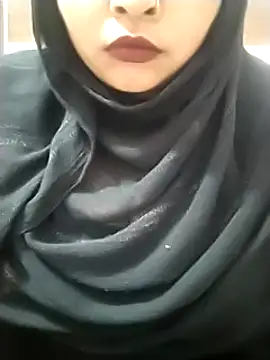 Snapshot of Indian-Nazia chatting on 01-06-25, 12:24 Indian-Nazia online show from 01-06-25, 12:24