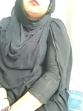 Snapshot of Indian-Nazia chatting on 03-10-25, 12:18 Indian-Nazia online show from 03-10-25, 12:18