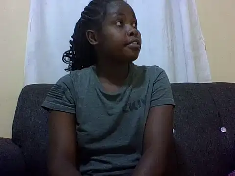 Sweetcecie01 online show from 05-19-26, 01:56