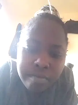 Snapshot of Sweetcecie01 chatting on 07-26-26, 05:15 Sweetcecie01 online show from 07-26-26, 05:15