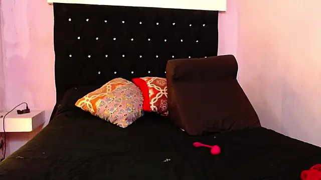 kittybonxx online show from 03-09-25, 01:04