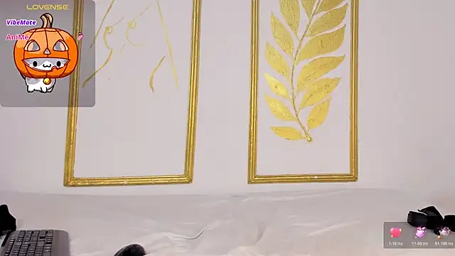 Juliette  3 online show from 10-24-25, 03:41