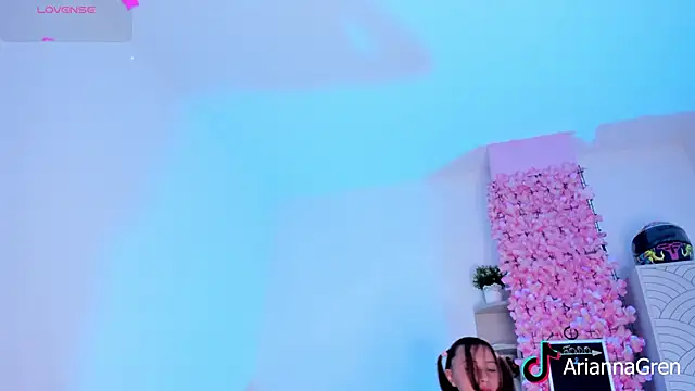 arianna gren online show from 10-15-25, 03:56