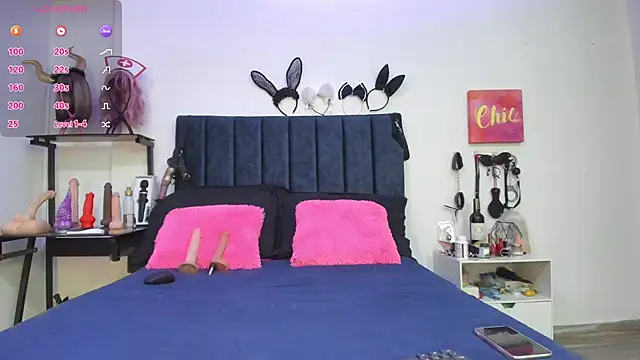 Snapshot of emmily_giraldo chatting on 02-14-25, 11:53 emmily giraldo online show from 02-14-25, 11:53