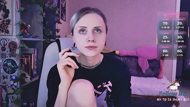 NaniMoore online show from 03-12-26, 08:15