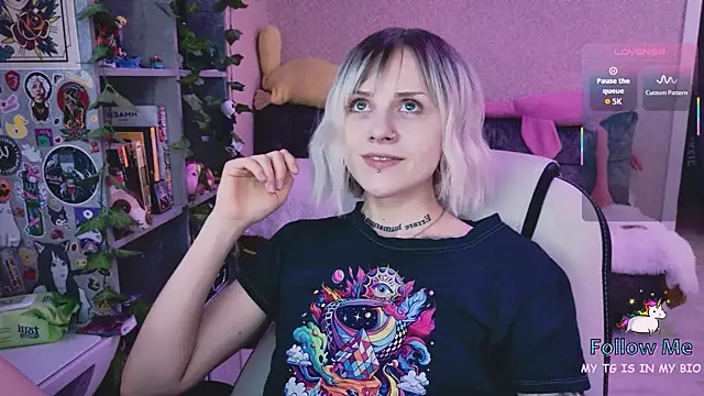 NaniMoore online show from 03-31-26, 08:20