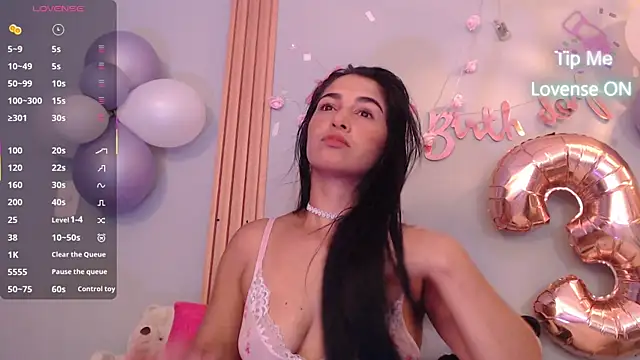 Thayssa ross online show from 04-21-26, 07:50