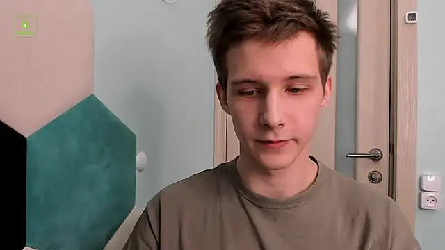 Snapshot of MarkGWalker chatting on 12-18-24, 02:17 MarkGWalker online show from 12-18-24, 02:17