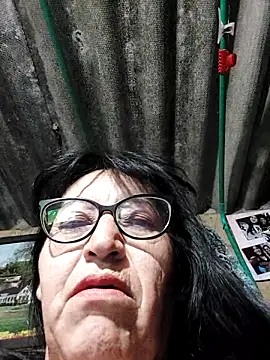 clarita 01 online show from 10-02-25, 10:44