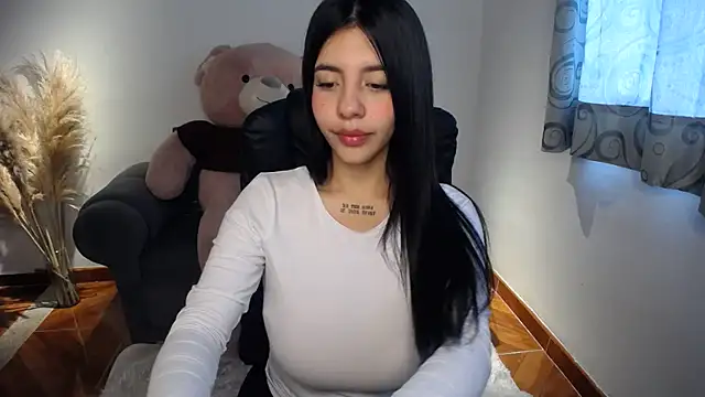 Snapshot of Alin_Aly chatting on 09-10-25, 05:46 Alin Aly online show from 09-10-25, 05:46