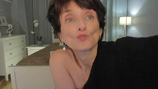 SimonaDeBeauvoir online show from 02-13-25, 01:59