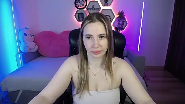 Snapshot of SabrinViolet chatting on 06-29-26, 08:09 SabrinViolet online show from 06-29-26, 08:09