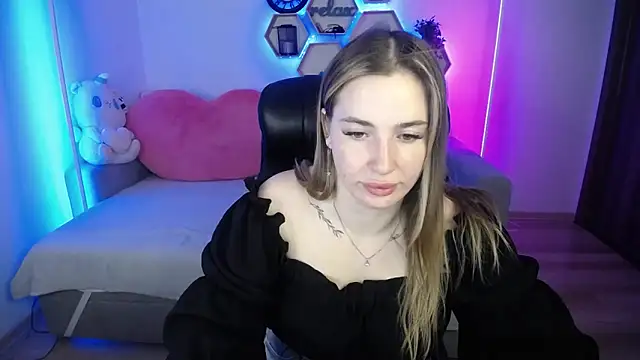 Snapshot of SabrinViolet chatting on 07-01-26, 08:05 SabrinViolet online show from 07-01-26, 08:05