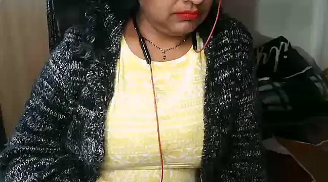 Snapshot of Cute_Ruhi99 chatting on 01-01-25, 10:21 Cute Ruhi99 online show from 01-01-25, 10:21