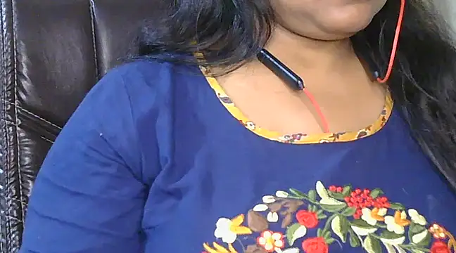 Snapshot of Cute_Ruhi99 chatting on 03-02-25, 01:05 Cute Ruhi99 online show from 03-02-25, 01:05