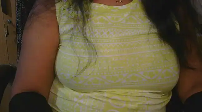 Snapshot of Cute_Ruhi99 chatting on 03-03-25, 07:21 Cute Ruhi99 online show from 03-03-25, 07:21