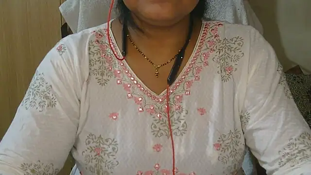 Snapshot of Cute_Ruhi99 chatting on 09-29-25, 07:13 Cute Ruhi99 online show from 09-29-25, 07:13