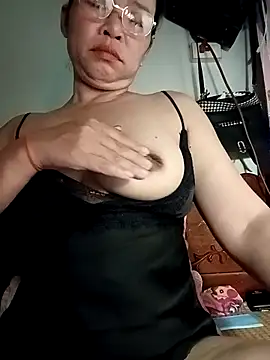 Snapshot of Sexy-asslove90 chatting on 09-15-25, 01:55 Sexy-asslove90 online show from 09-15-25, 01:55