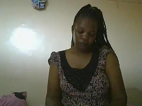 Snapshot of clakemmy250 chatting on 01-14-25, 08:15 clakemmy250 online show from 01-14-25, 08:15
