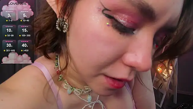 Snapshot of lilly_Cherry_ chatting on 02-17-25, 01:42 lilly Cherry online show from 02-17-25, 01:42