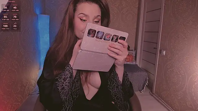 Eesmaaarrr online show from 10-22-25, 11:37