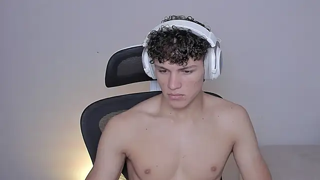 laurent nova online show from 10-10-25, 06:56