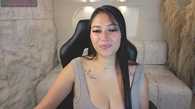 Dakotha v  online show from 07-30-26, 03:49
