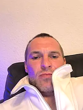 AttractiveSilk5 online show from 03-30-26, 05:58