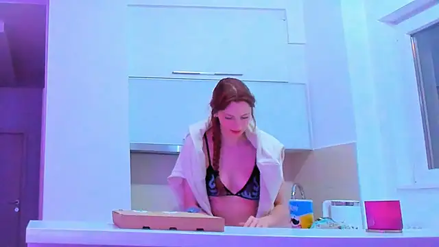 Alyssa Smitt online show from 10-04-25, 12:08