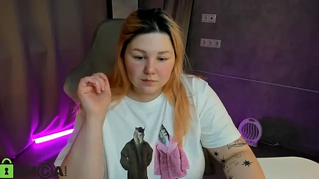 Ruth Oliver online show from 11-29-25, 01:08