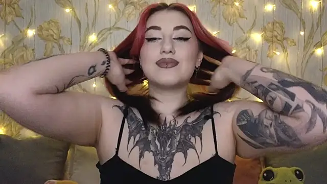 Snapshot of Kimpossible1 chatting on 12-02-24, 10:28 Kimpossible1 online show from 12-02-24, 10:28