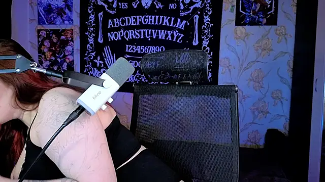 Snapshot of Kimpossible1 chatting on 01-11-26, 12:59 Kimpossible1 online show from 01-11-26, 12:59