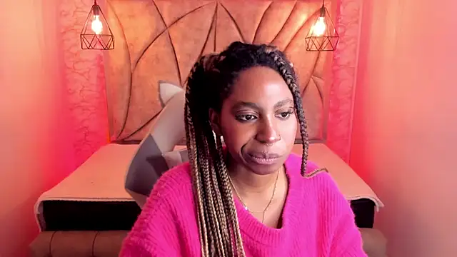 Snapshot of Queen_perla_ chatting on 02-20-25, 05:40 Queen perla online show from 02-20-25, 05:40